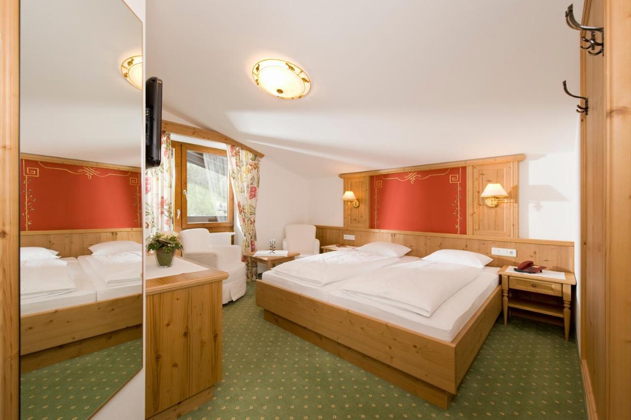 Landhotel Foehrenhof Ellmau Bagian luar foto