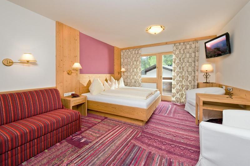 Landhotel Foehrenhof Ellmau Bagian luar foto