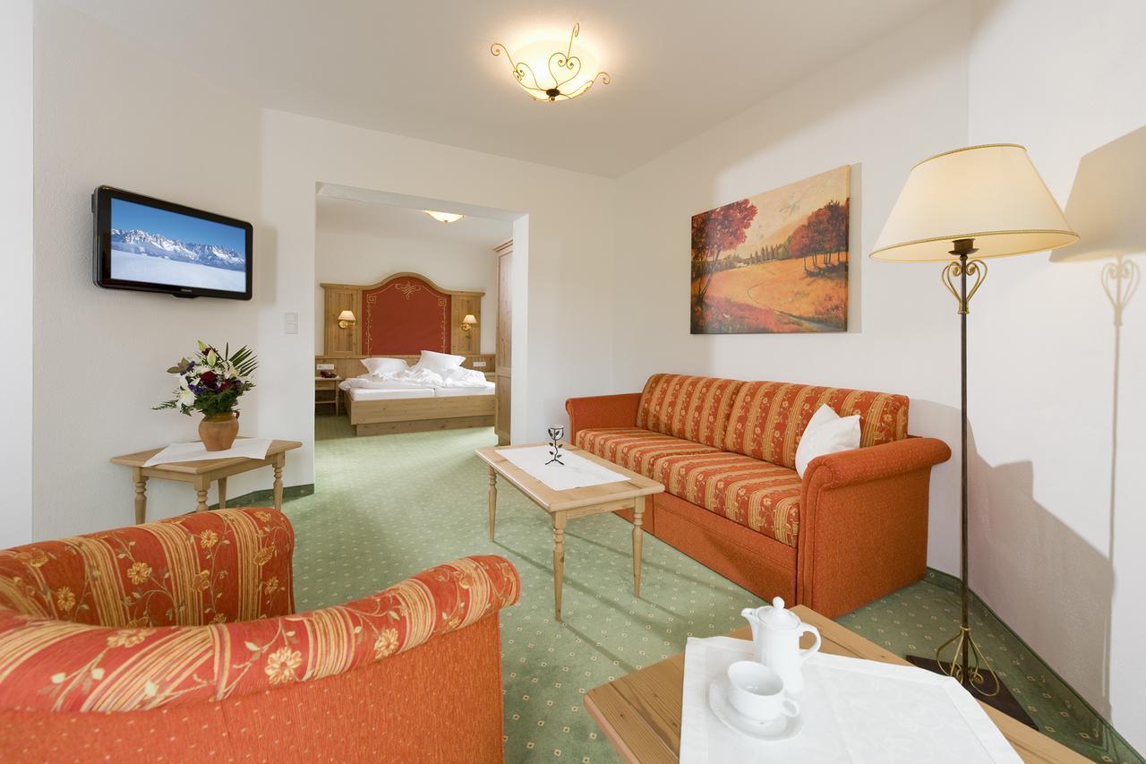 Landhotel Foehrenhof Ellmau Bagian luar foto